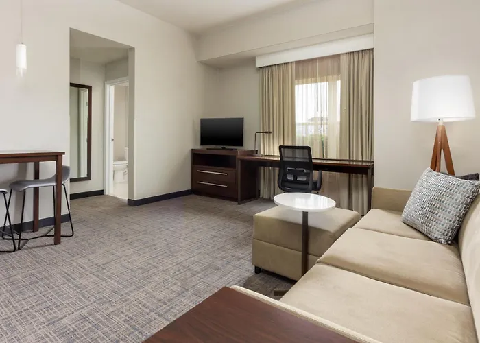 Hotel By Marriott Polaris 3*