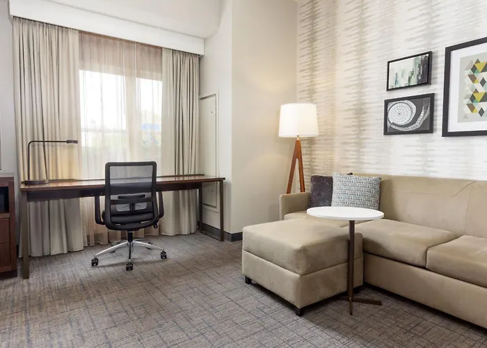 Hotel By Marriott Polaris 3*