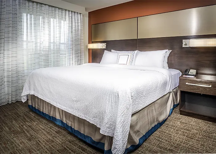 By Marriott Polaris Hotel 3*