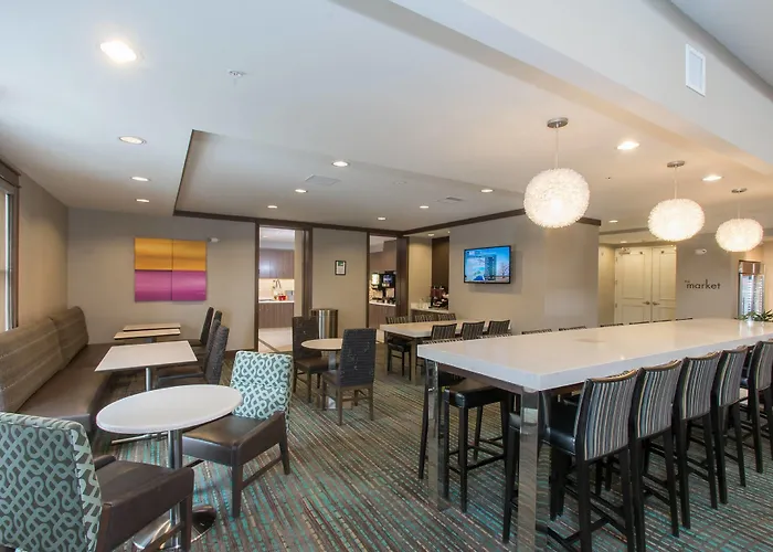 By Marriott Polaris