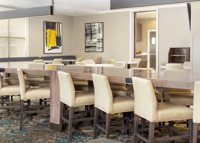 Hotel By Marriott Polaris