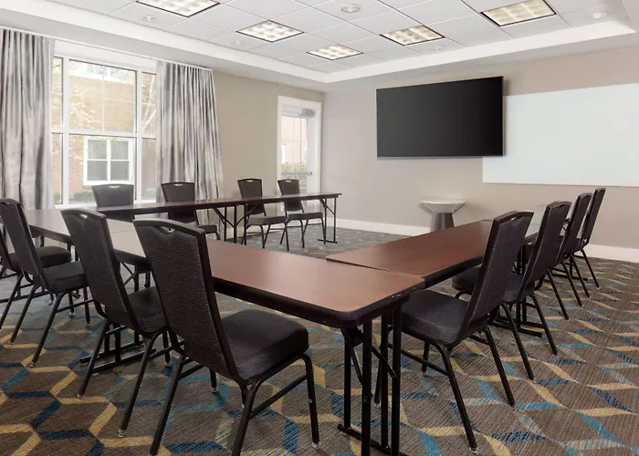 Hotel By Marriott Polaris 3*