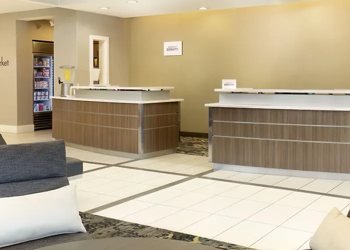 Hotel By Marriott Polaris