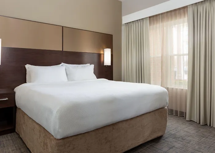 By Marriott Polaris Hotel Columbus