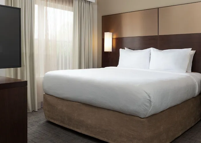 Hotel By Marriott Polaris