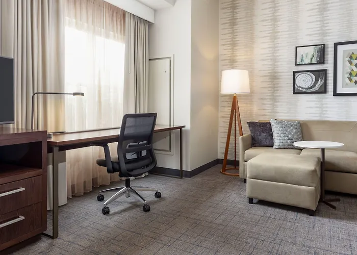 Hotel By Marriott Polaris 3*