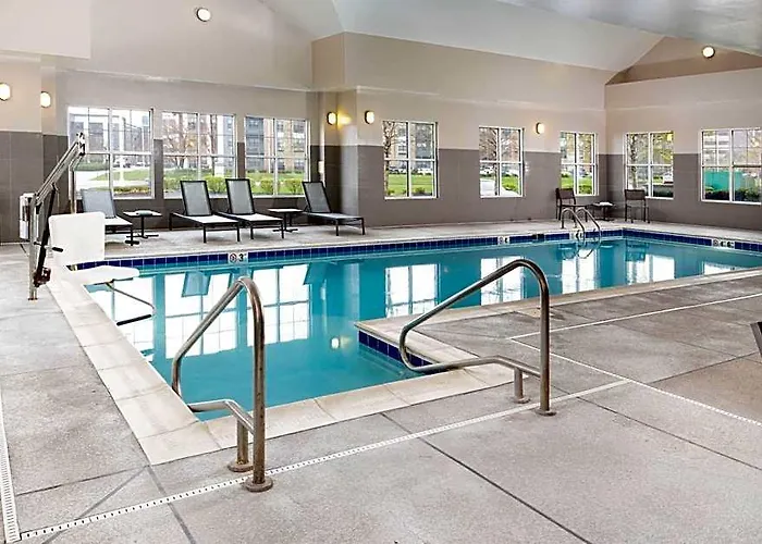 Hotel By Marriott Polaris
